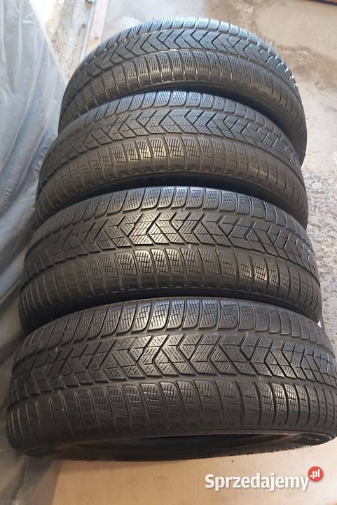 Komplet opon zimowych Pirelli Scorpion Winter 235 Czechowice-Dziedzice sprzedam