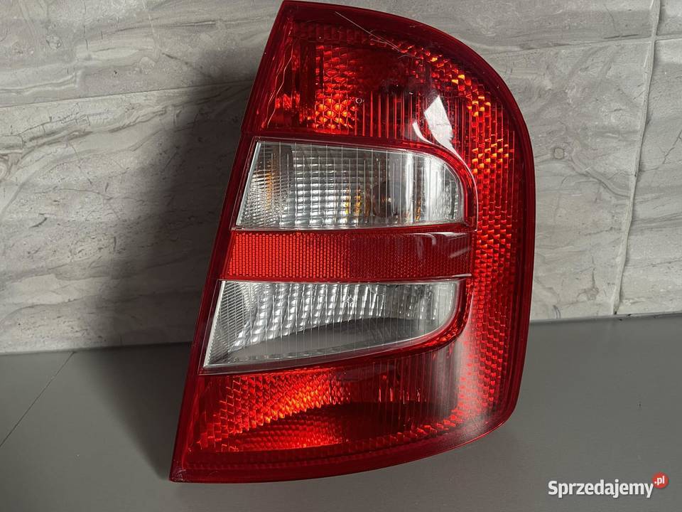 SKODA FABIA PRAWA LAMPA TYŁ HB wielkopolskie Ostroróg sprzedam