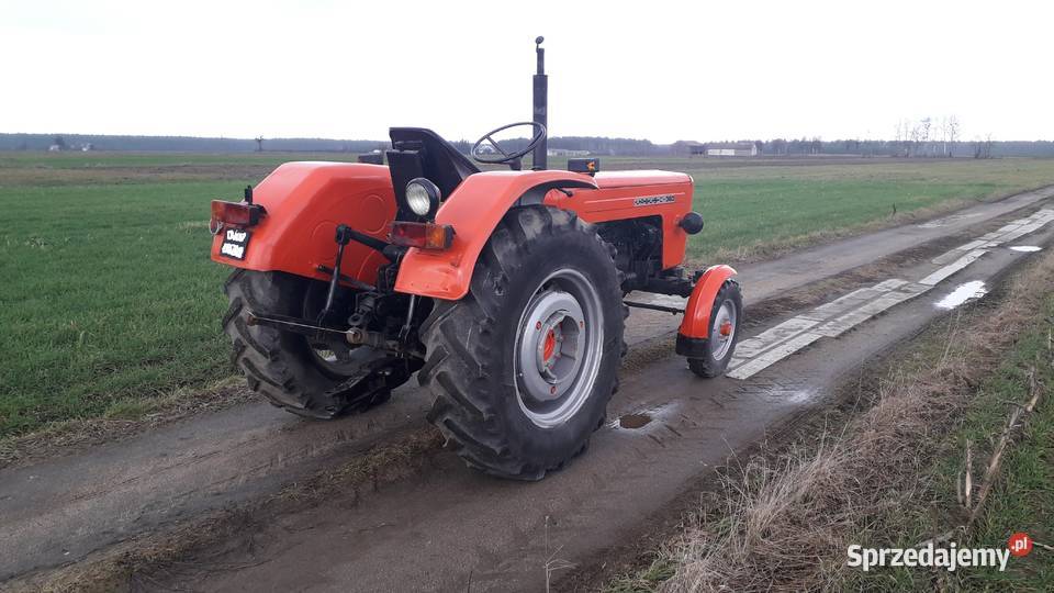 Ursus C 360 z kabiną mazowieckie Płoniawy-Bramura