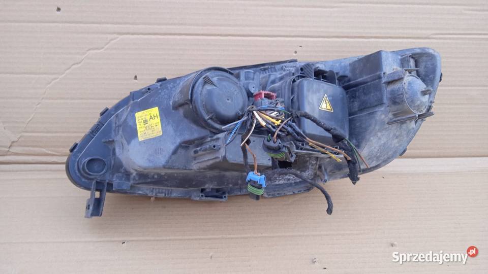 ZAFIRA A LAMPA PRZÓD PRAWA SOCZEWKA XENON EU Zbierkowo