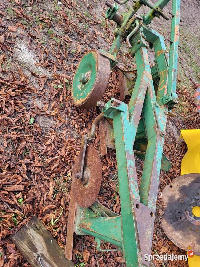 Pług 3 skibowy nieuszkodzony łódzkie Kunice