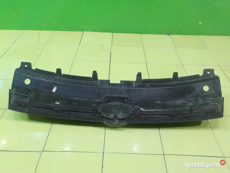 VW POLO V 6R 12 B 11r atrapa grill 6R0853651