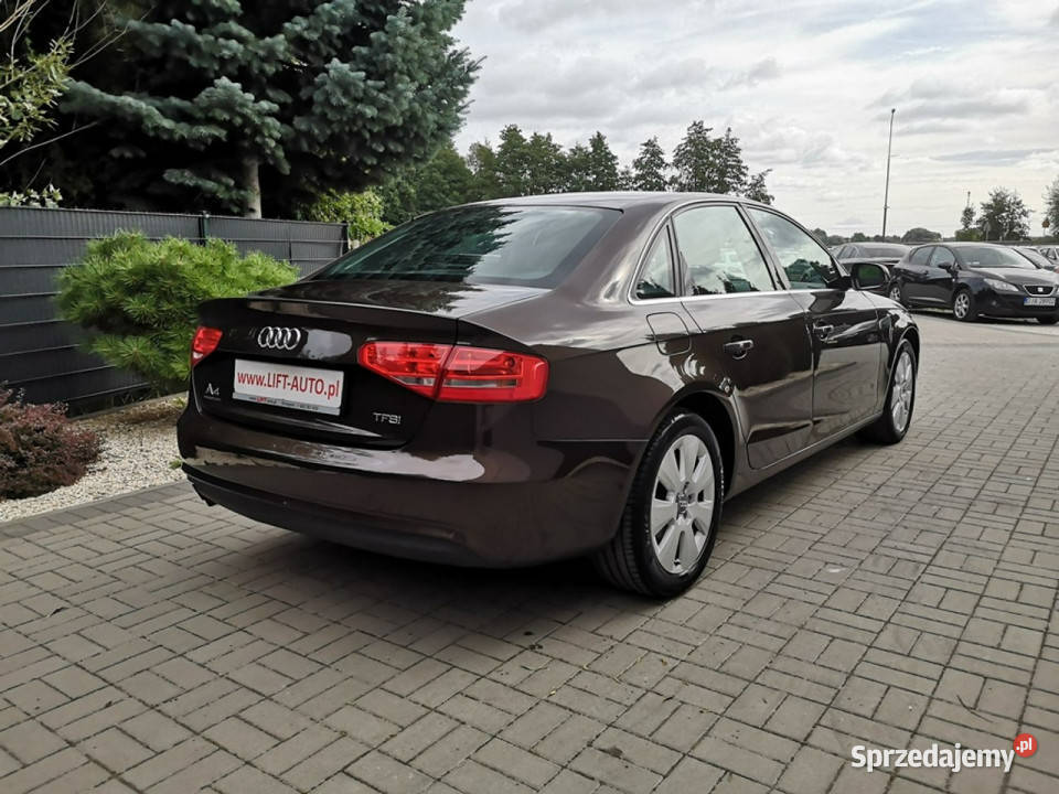 Audi A4 18 TFSI 170 Klimatronik Alu 17 Servis gniazdo AUX Strzegom