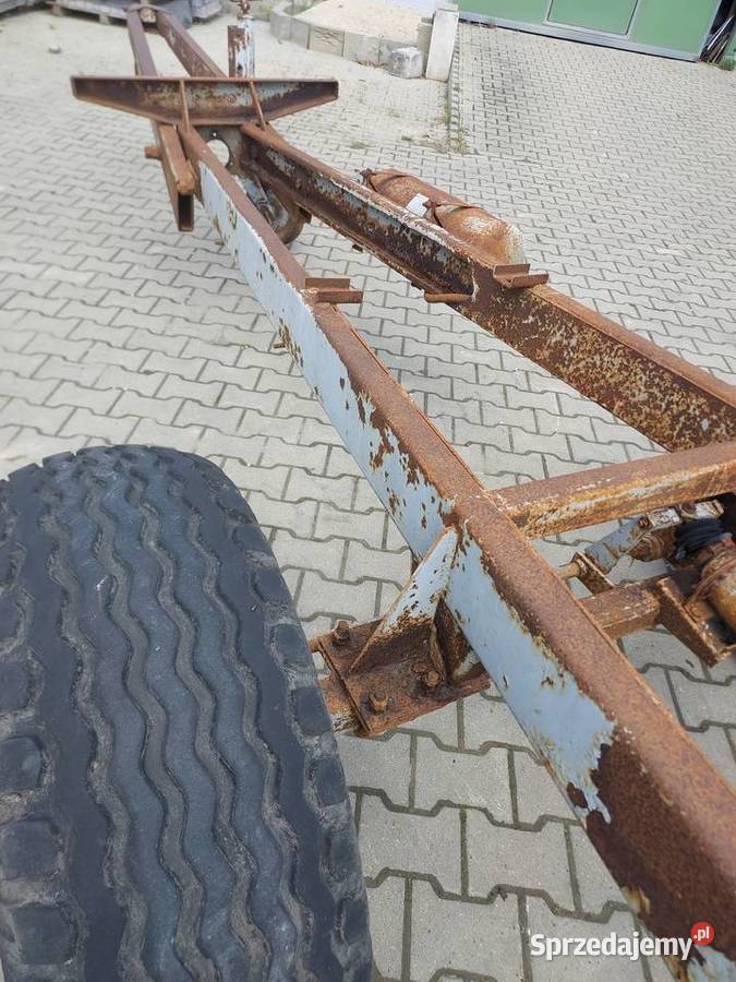 Rama przyczepa rozrzutnikoś nieuszkodzony