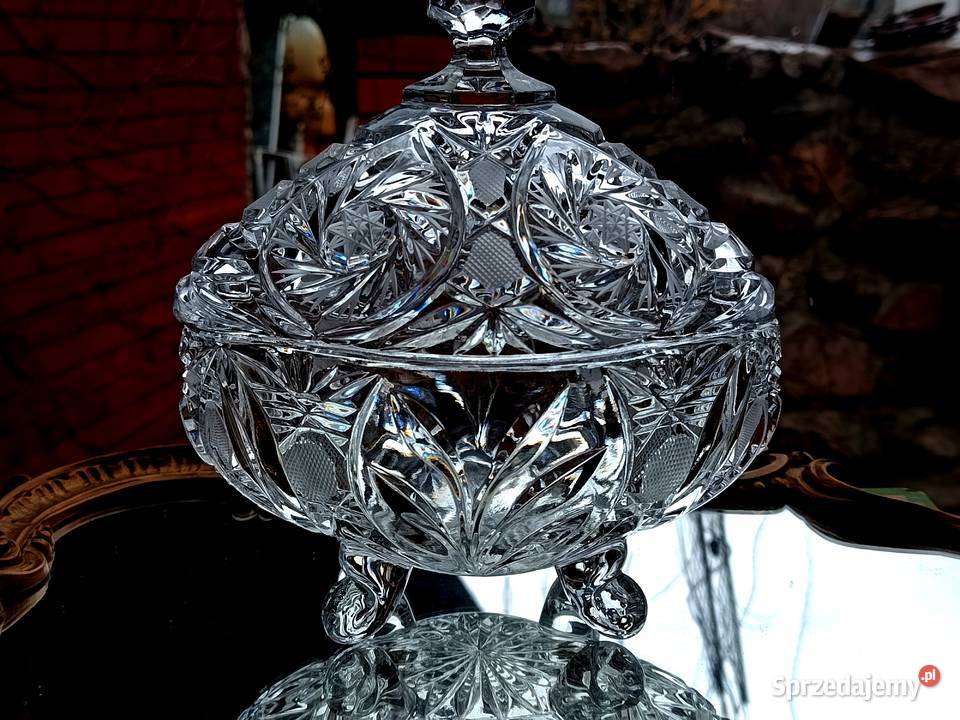 Piękna duża bomboniera kryształowa