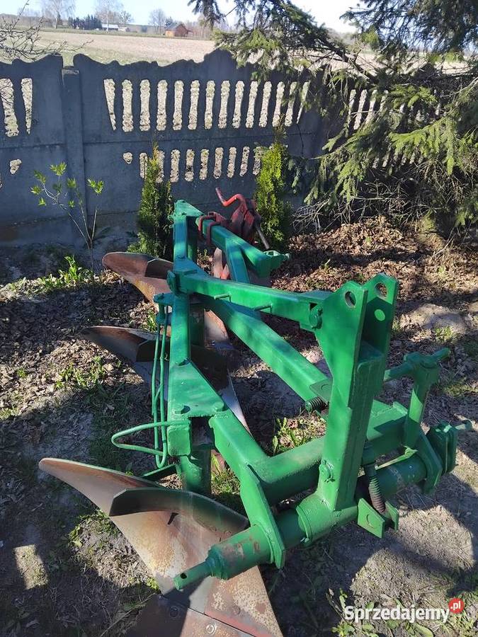 Sprzedam pług 3 skibowy Holeszów sprzedam