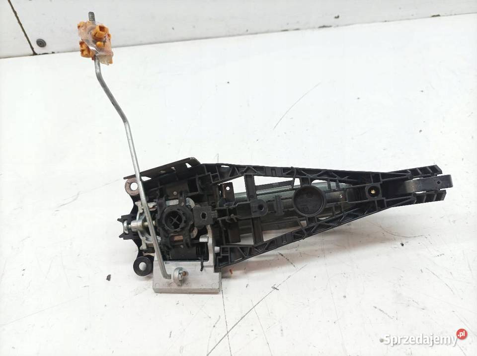 KLAMKA ZEWNĘTRZNA PRAWA PRZÓD Z10A 13577495 Opel świętokrzyskie
