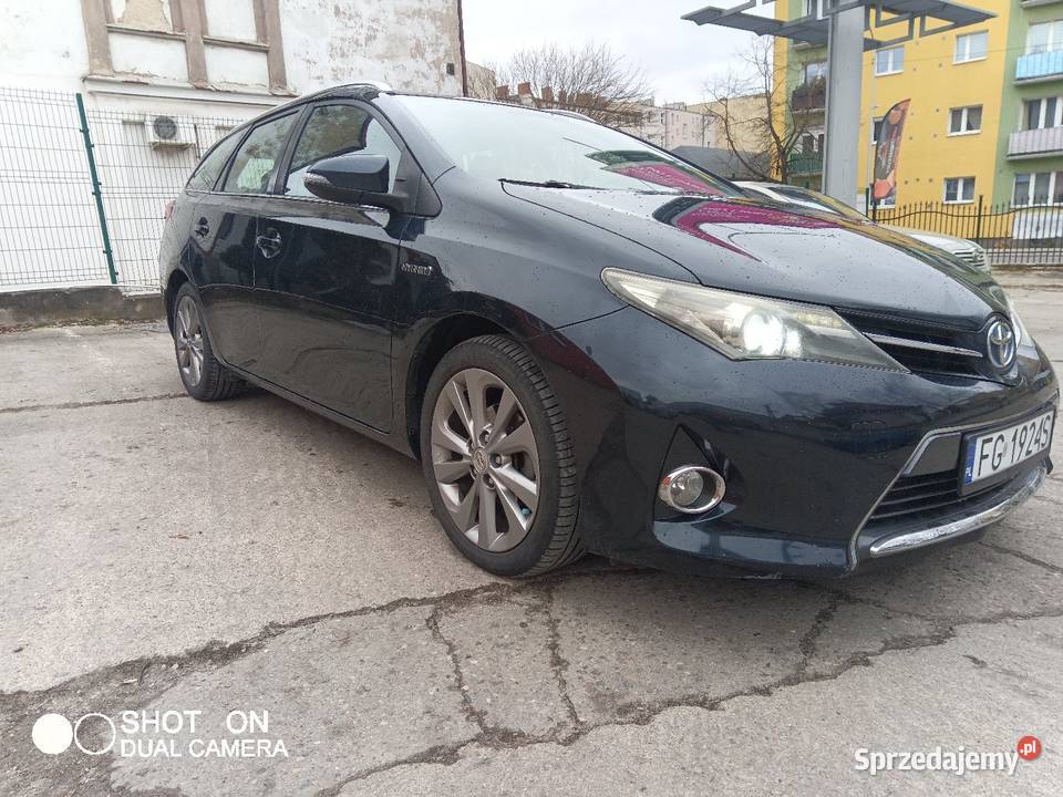 Toyota Auris Hybrid