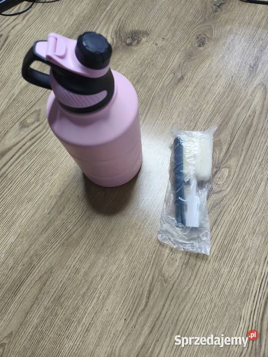 Butelka na wodę o pojemności 2200ml znacznik Berejów sprzedam