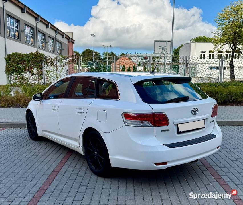Toyota Avensis 2010r 22d 177 Manual Stan Wzorowy warmińsko-mazurskie