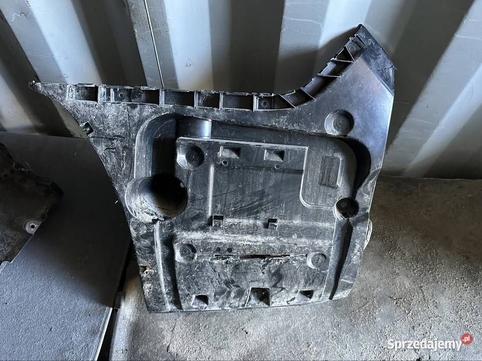 BMW 7 F01 F02 Lift Zderzak tylny kompletny Gdańsk