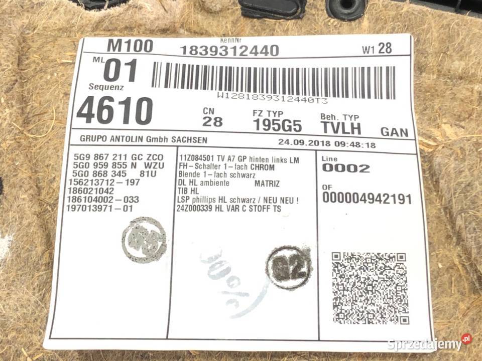 BOCZEK DRZWI LEWY TYŁ VW GOLF VII Kombi Wyposażenie wnętrza podkarpackie