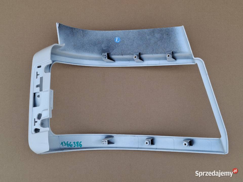 SCANIA R S OBUDOWA RAMKA REFLEKTORA OSŁONA LEWA