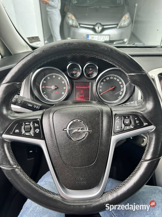 Opel Astra 14 turbo 140 2013 Hatchback Słomniki