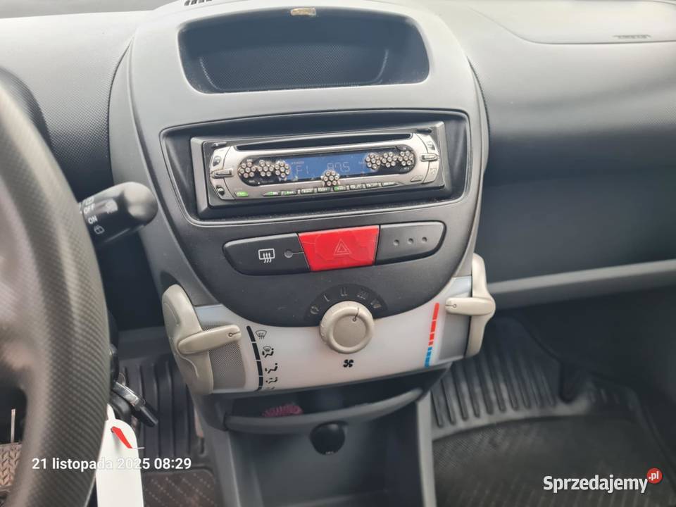 PEUGEOT 107 ładny długie opłaty 2007r Rok produkcji 2007 Grajewo sprzedam