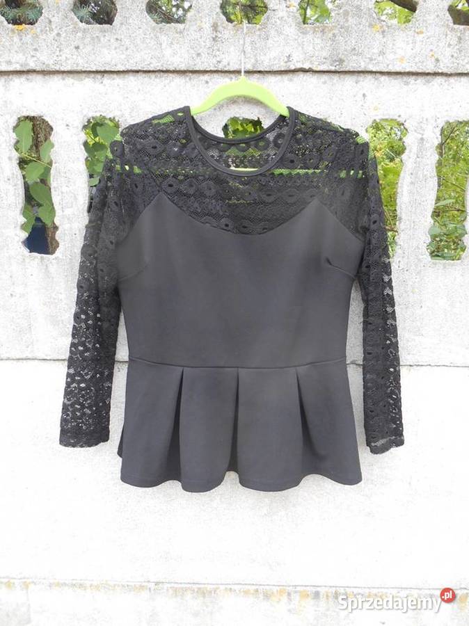 Czarna Bluzka 40 L z koronką z falbanką Dębica