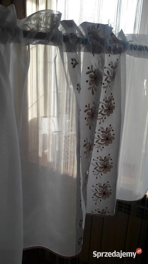 Woal zazdrostka biała atłasowe pasy 298 x 58 Radom sprzedam