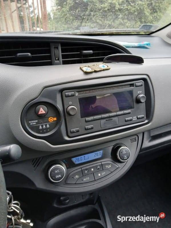 Toyota Yaris 2017 15 Hybrid Samochody osobowe Warszawa