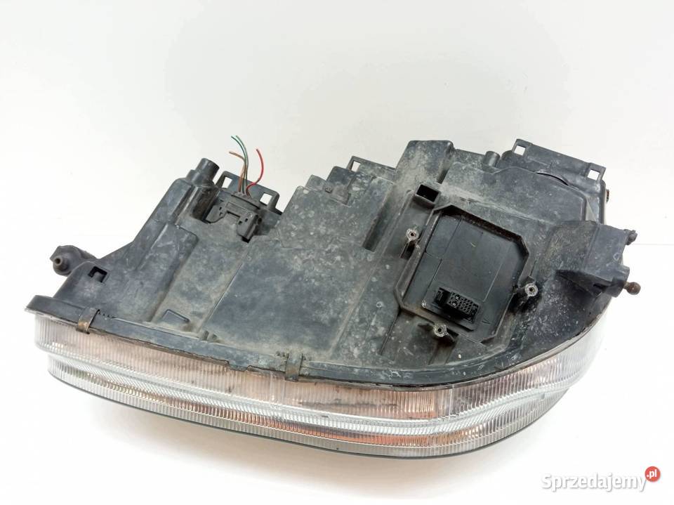 LAMPA PRZÓD PRAWA XENON EUROPA MercedesBenz