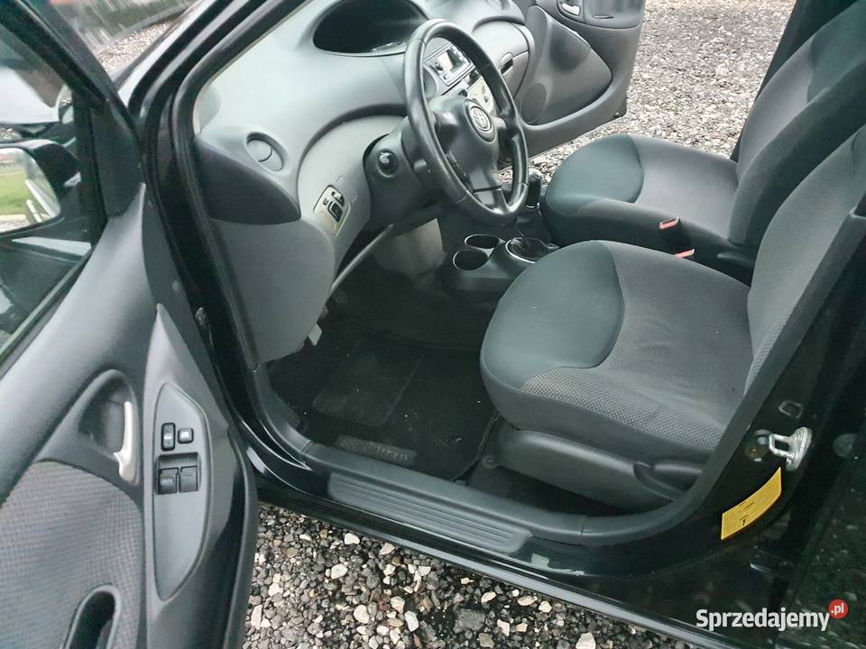 TOYOTA YARIS 13 BENZYNA 2004 centralny zamek Łęg Tarnowski