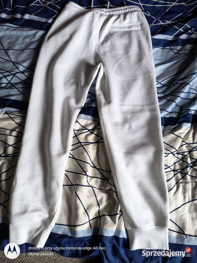 Sprzedam nowy Dres NIKE biały Józefów