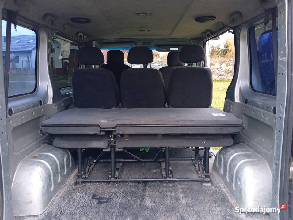 Opel Vivaro 19dci 8osób klimatyzacja hak Vivaro Bydgoszcz