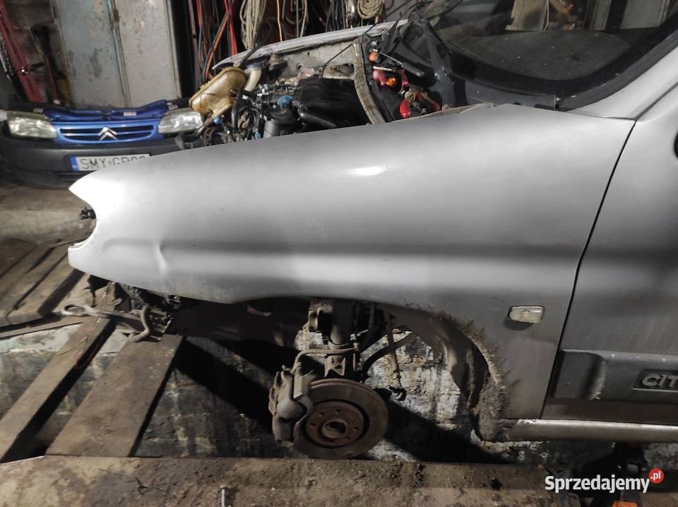 Części karoserii Berlingo drzwiami błotniki dostawcze sprzedam