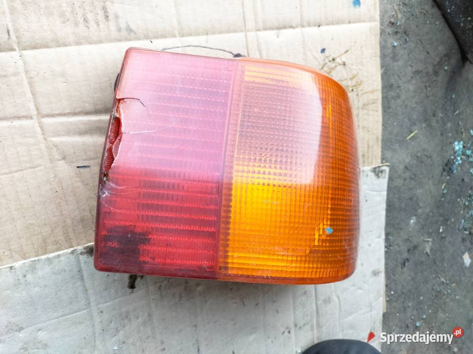 AUDI 80 B3 80B3 LAMPA TYŁ TYLNA PRAWA BŁOTNIK Kamień-Kolonia