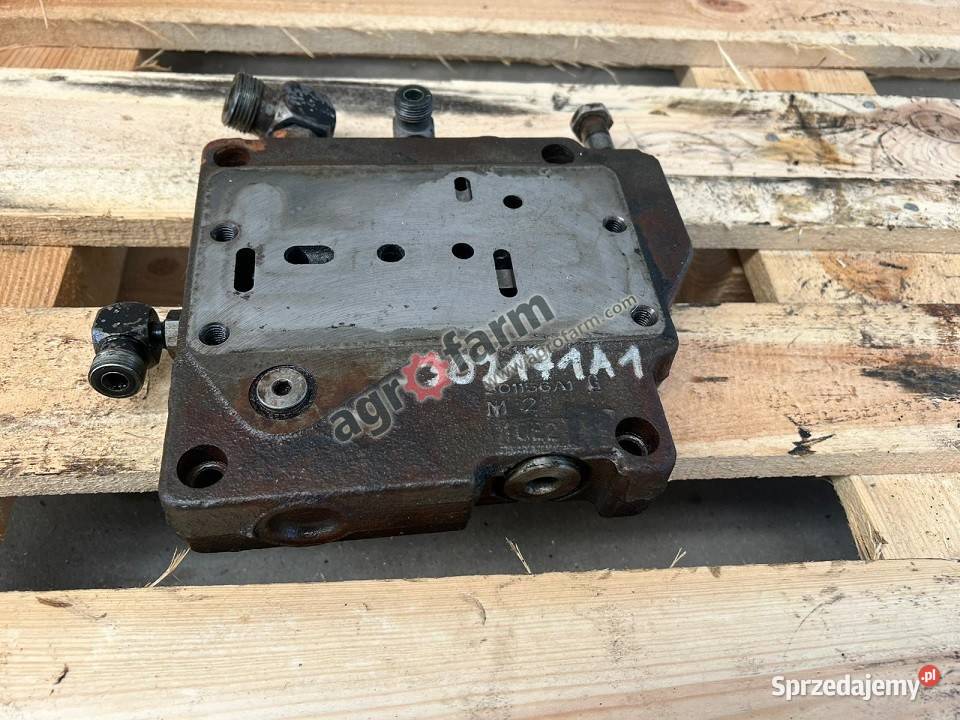 Zawór Case MX240 MX270 Byków