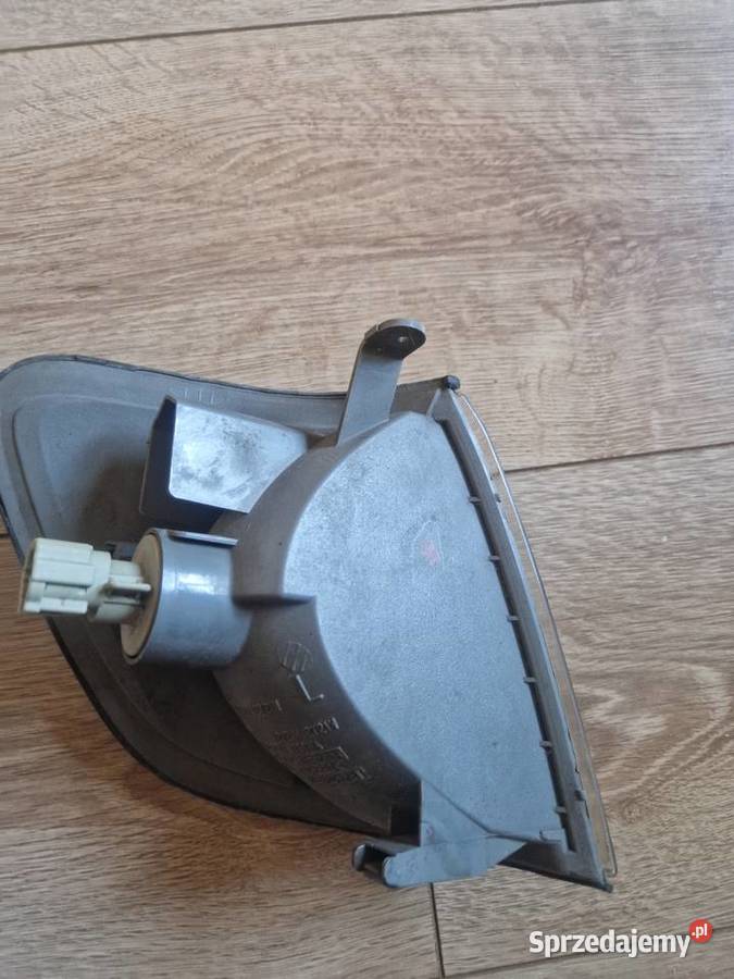 Kierunkowskaz subaru forester sf lubelskie Szczebrzeszyn