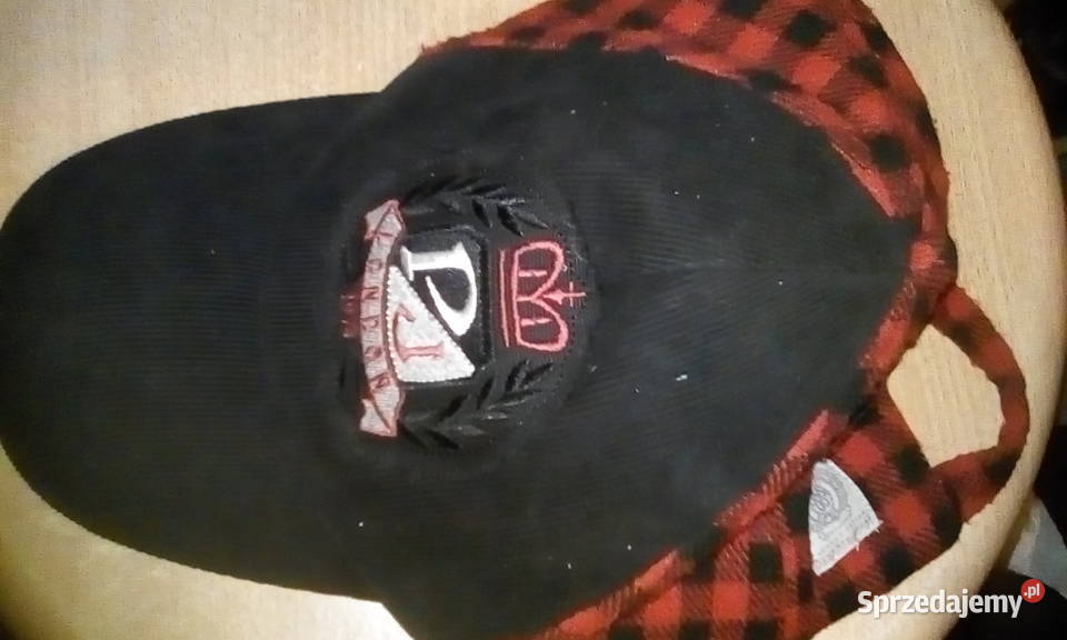 Designerska czapka z daszkiem vinted firmy Papa Zebrzydowa