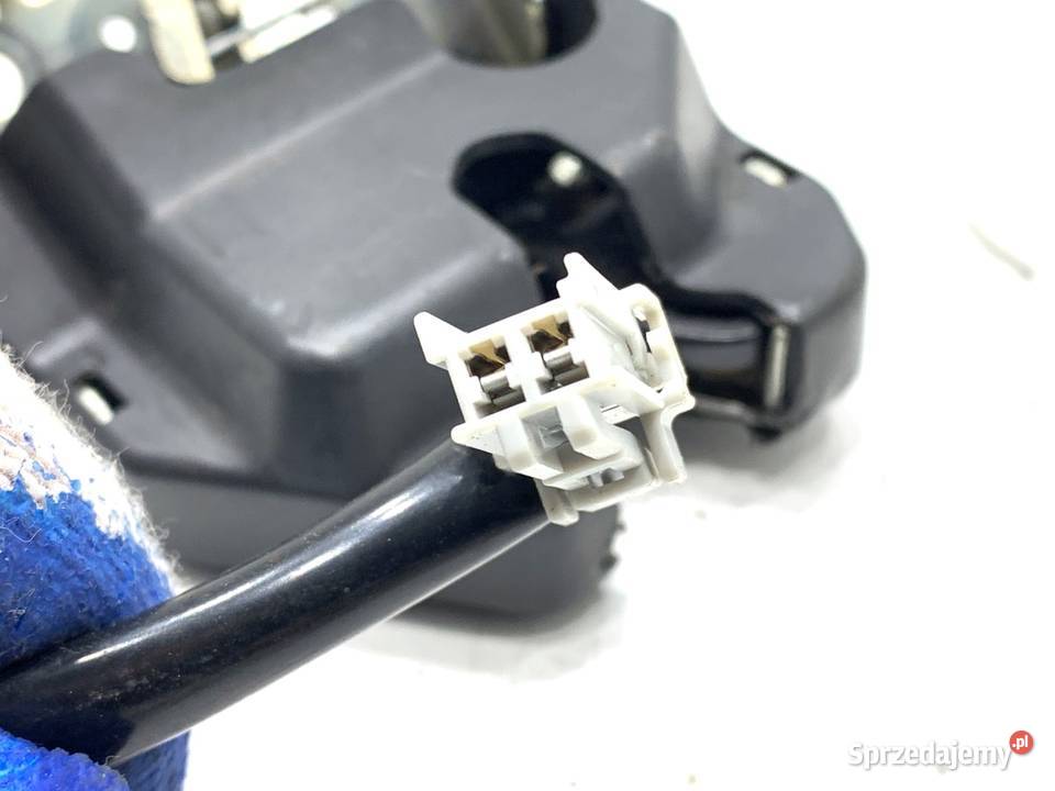 ZAMEK KLAPY TYŁ HONDA CIVIC VIII SedanLimuzyna sprzedam