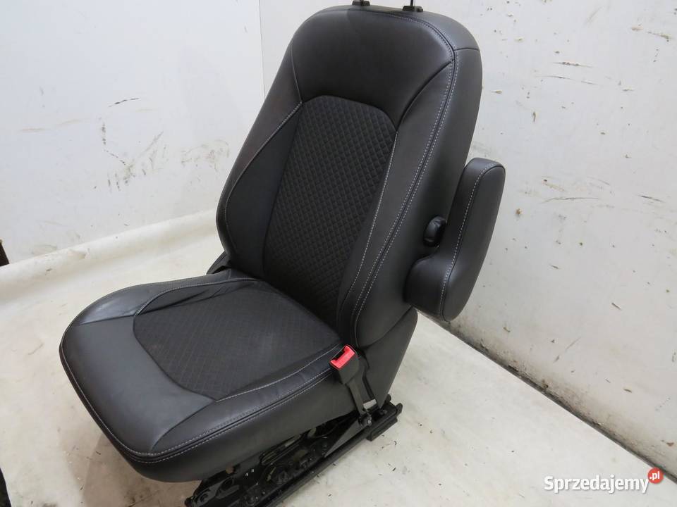 FOTEL PRAWY PRZEDNI PRZÓD FORD ECOSPORT osobowe lubelskie sprzedam