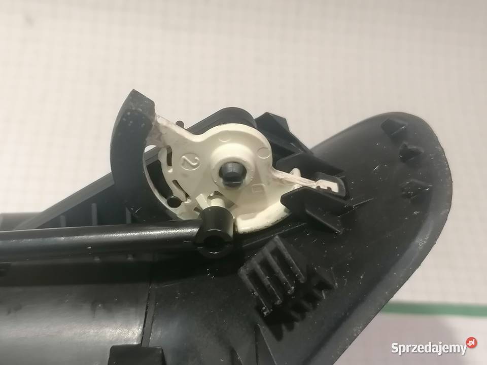 boczna kratka nawiewu lewa S0115038 Renault Piotrków Trybunalski