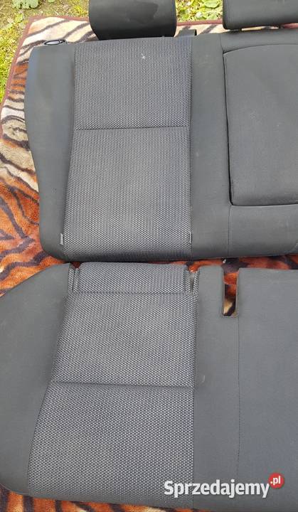 Fotel Fotele TOYOTA AVENSIS T25 Lift komplet Radom sprzedam