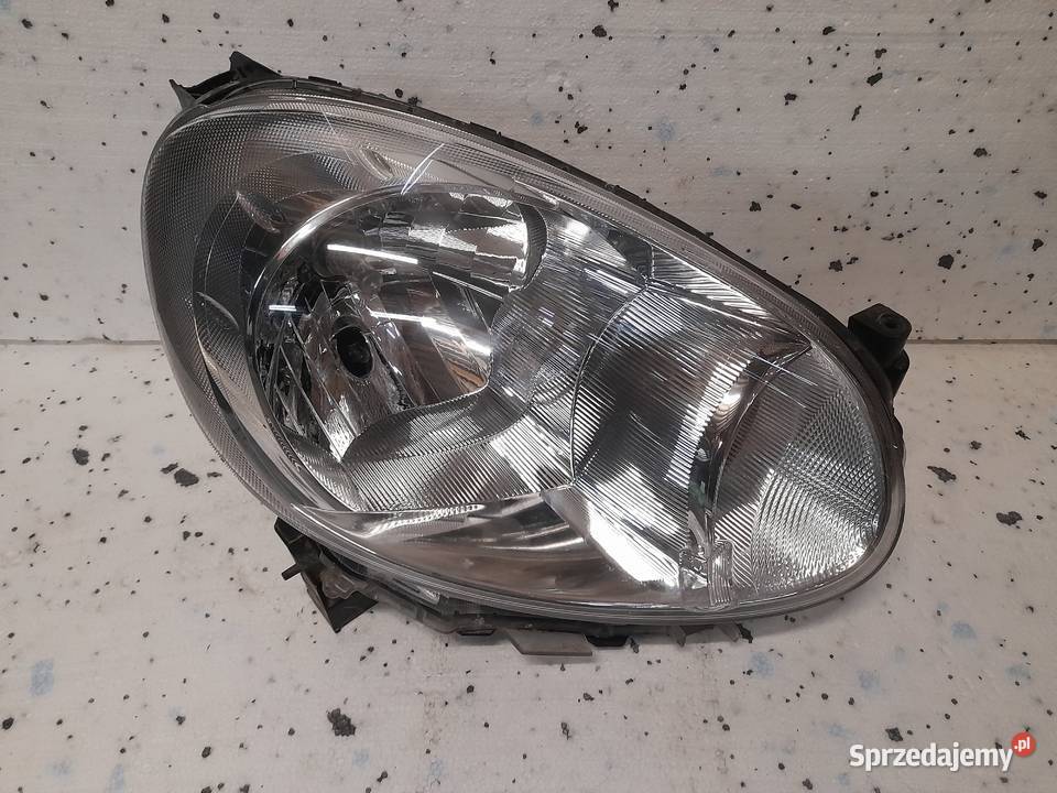Lampa przednia prawa przód prawy reflektor Wyszków