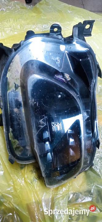 Lampa przednia jeep Cherokee KL Xenon Bystrzyca