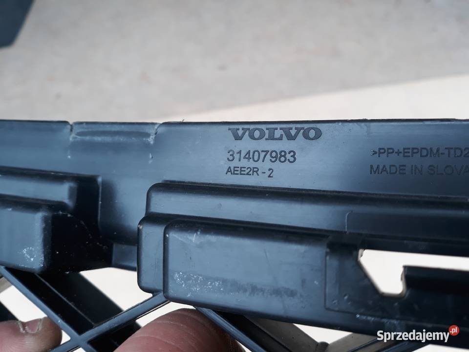 VOLVO XC60 II ŚLIZG ZDERZAKA TYŁ 31407983 osobowe Międzychód