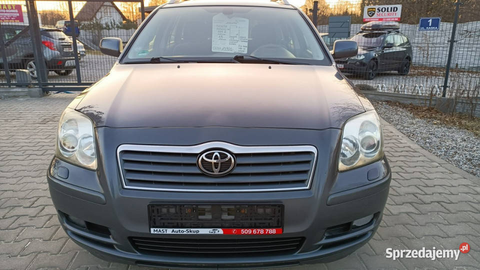 Toyota Avensis 18 Executive Xenon Navi 8kół II kurtyny powietrzne Stare Budy