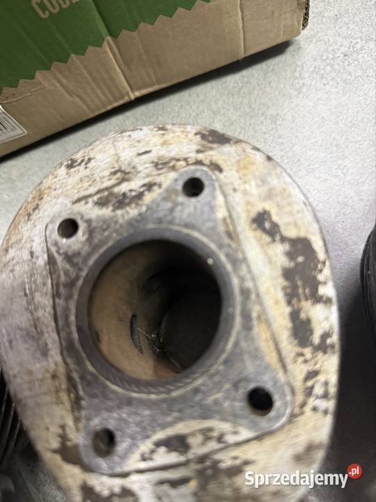 Cylinder głowica silnik komar s38 rys motorynka Kielce