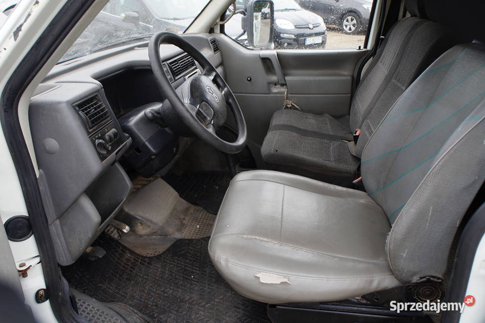 VW TRANSPORTER 24 D SKRZYNIA 7 OSÓB