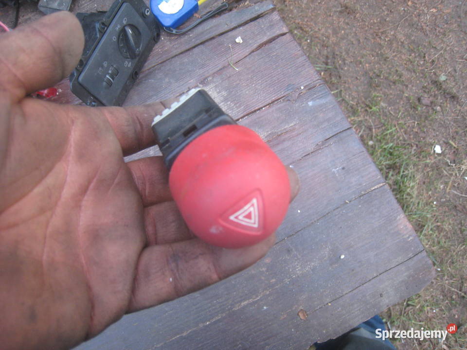 Przełącznik włącznik świateł awaryjnych Renault