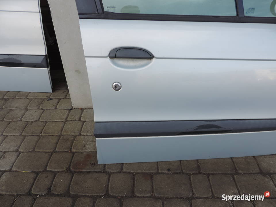 DRZWI PRAWY PRZÓD RENAULT SCENIC 1 FL LAKIER