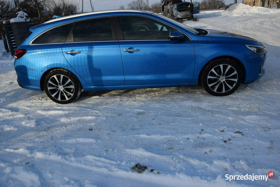 Hyundai i30 10 TGDI Navi Kamera Oryginał lakier garażowany Majdan Sieniawski sprzedam