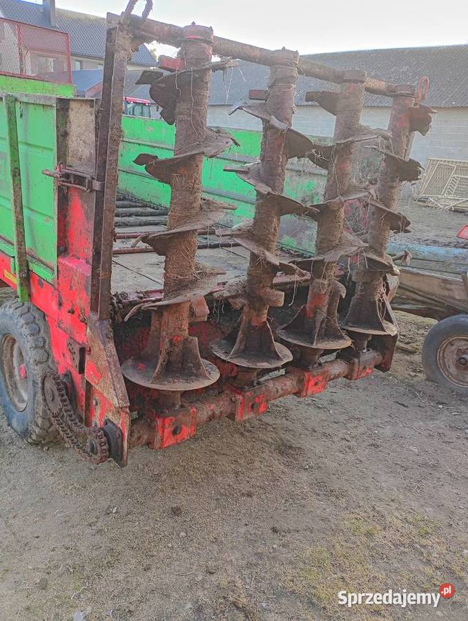 Rozrzutnik obornika Unia Tytan 7 wałki pionowe nieuszkodzony