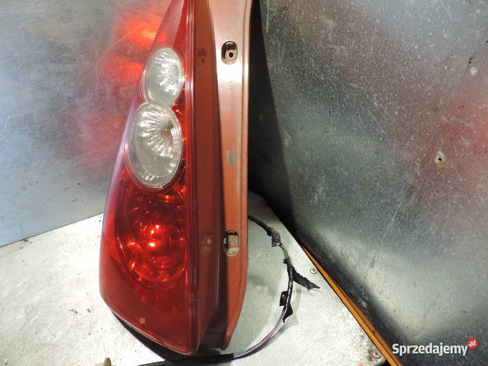 MAZDA 5 CR LAMPA LEWY TYŁ Rok produkcji 2006