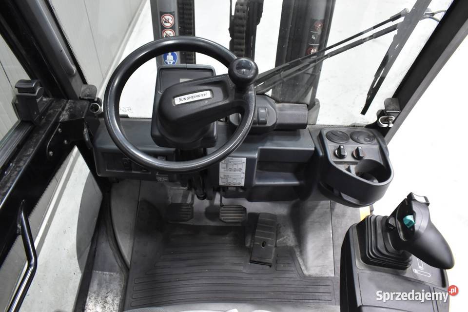 Wózek widłowy JUNGHEINRICH TFG 430 GAZ Motoryzacja Czechy