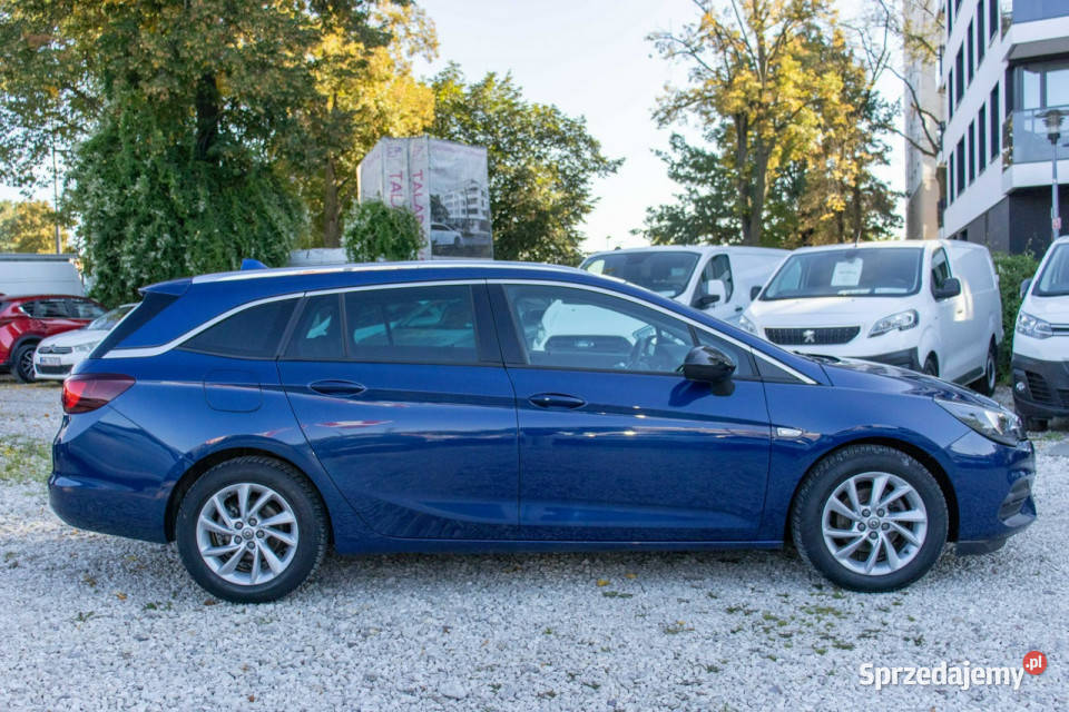 Opel Astra Sports Tourer Salon Bezwypadkowy K nieuszkodzony