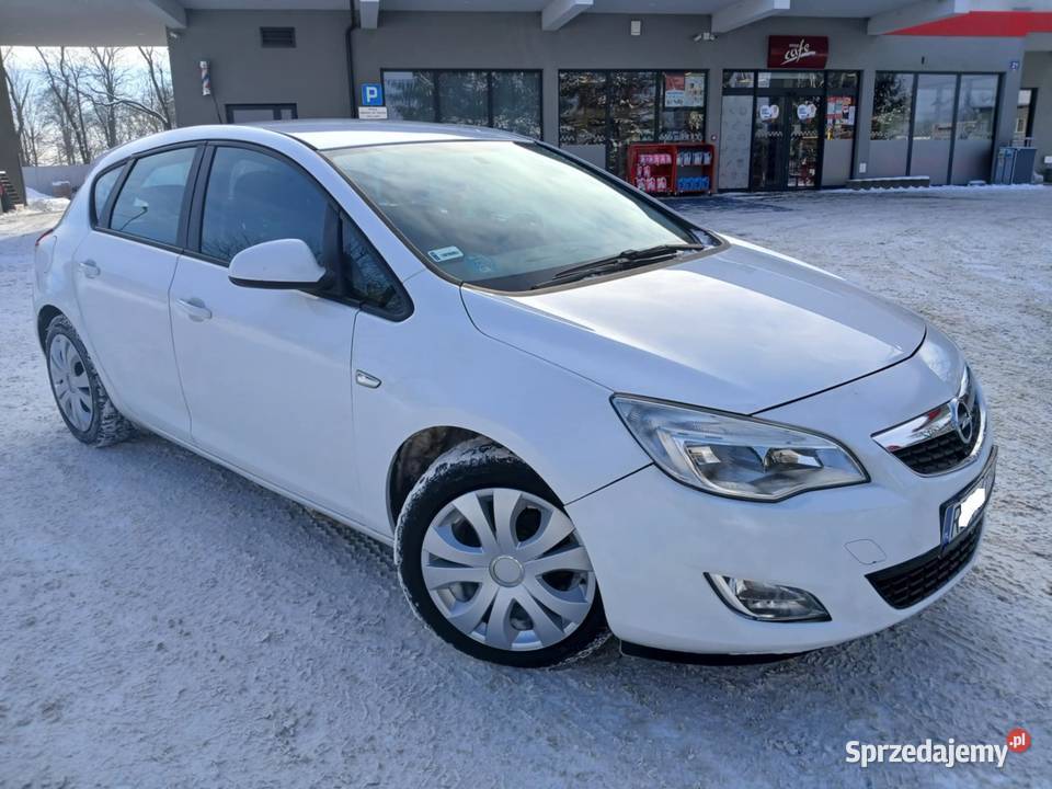 Opel Astra J 14GAZ Bez Korozji 2010r Manualna 1400cm3 Przeworsk sprzedam