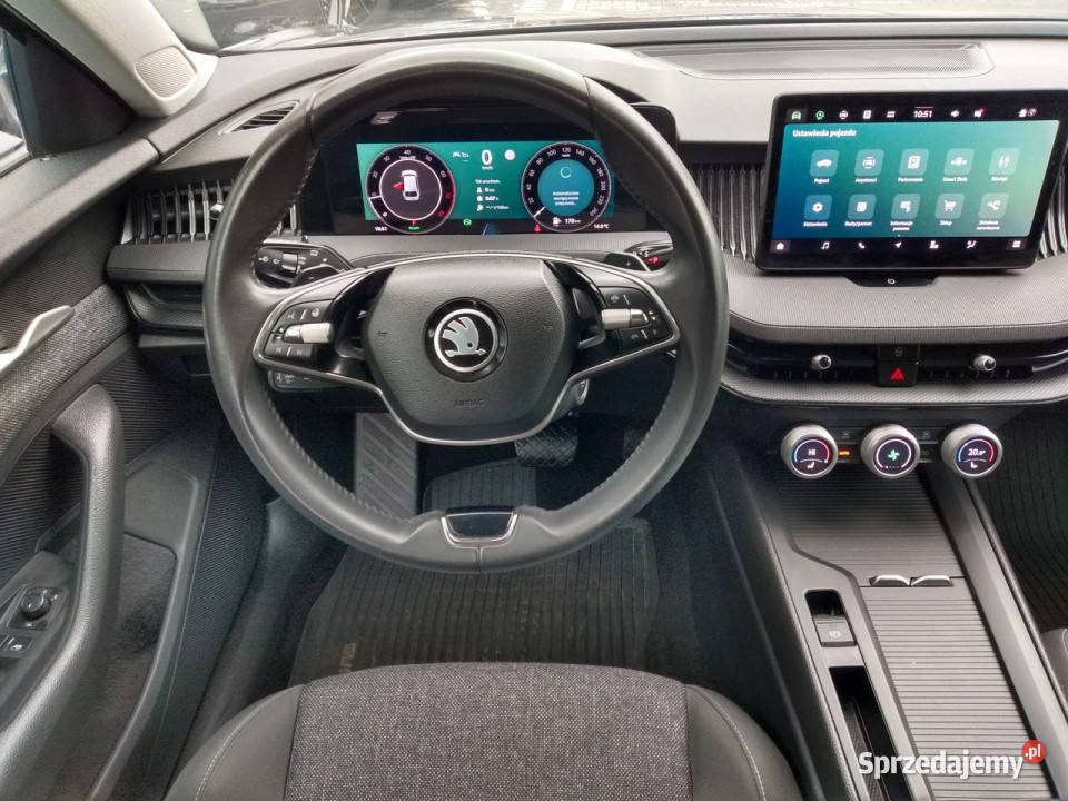 koda Superb 15 TSI 150 mhev dsg essence kamera światła do jazdy dziennej Tychy